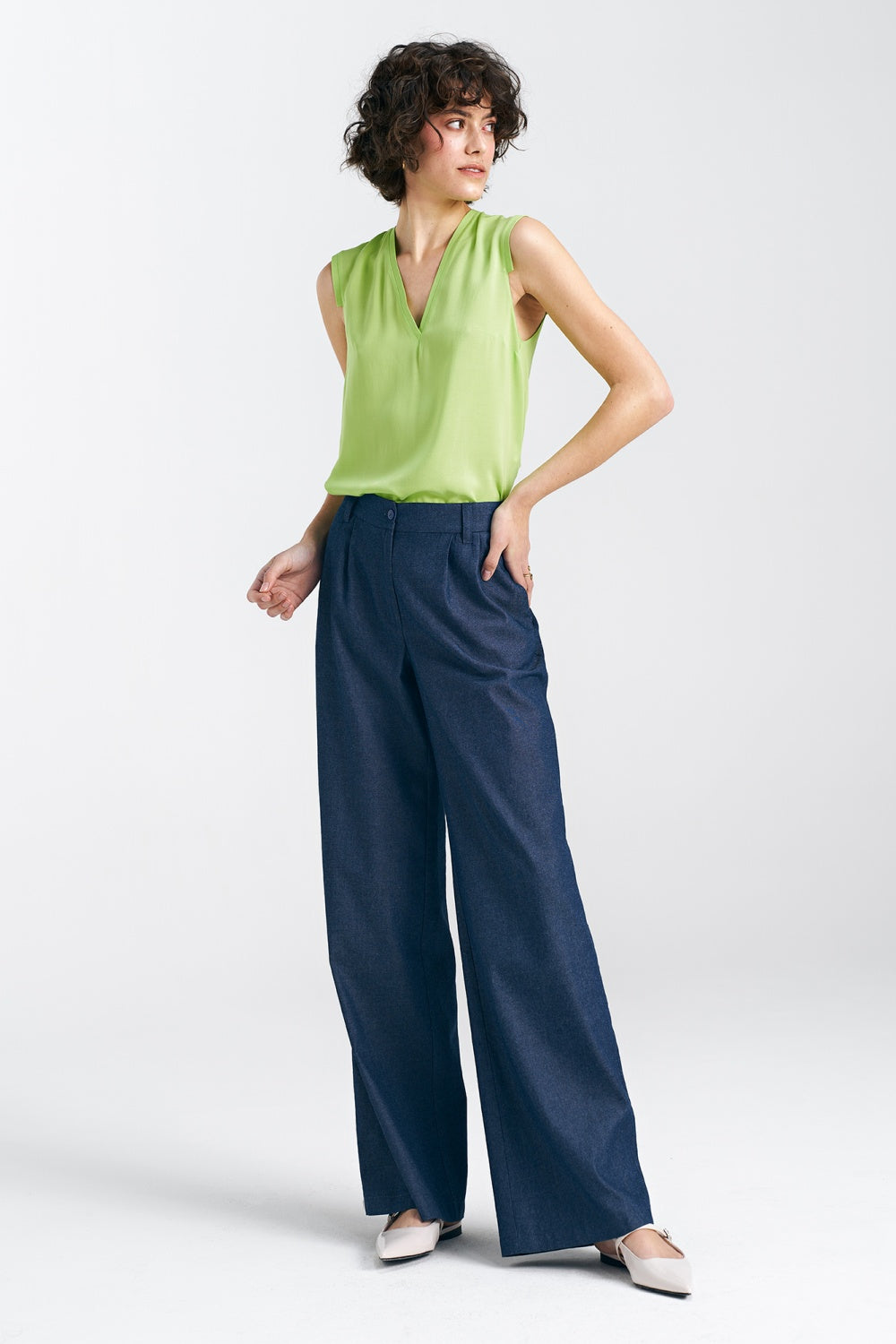 Oversized trousers