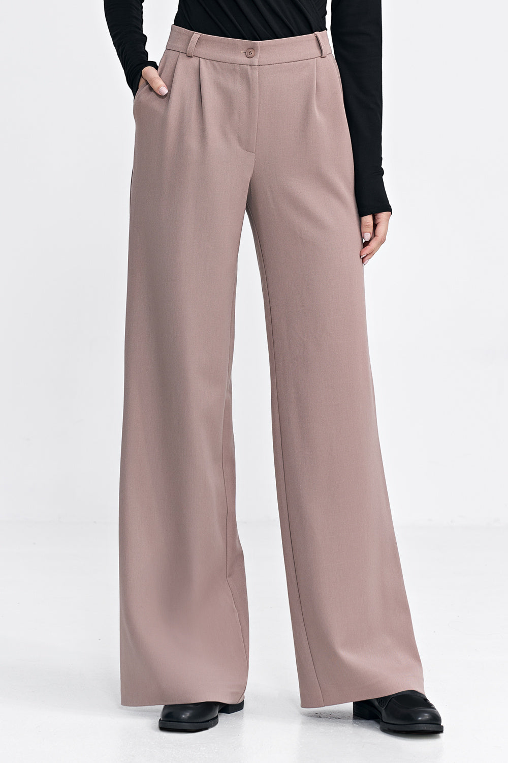 Relaxed trousers