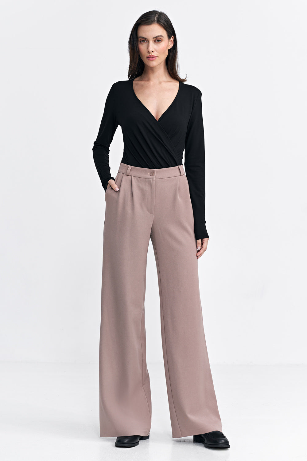 Relaxed trousers