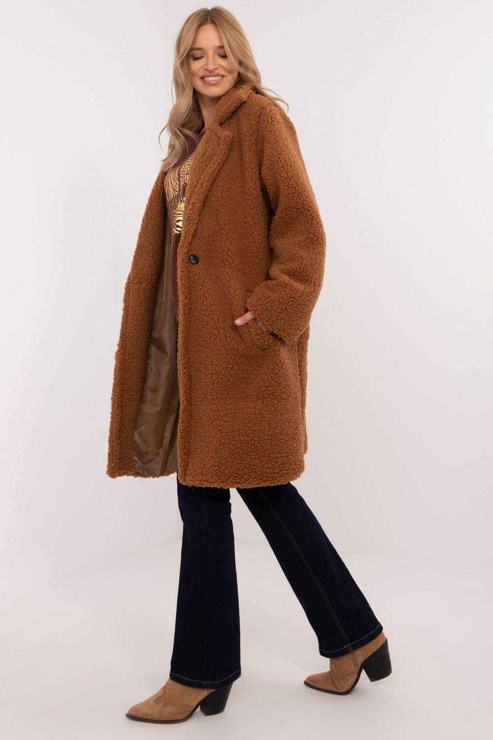 Lightweight coat