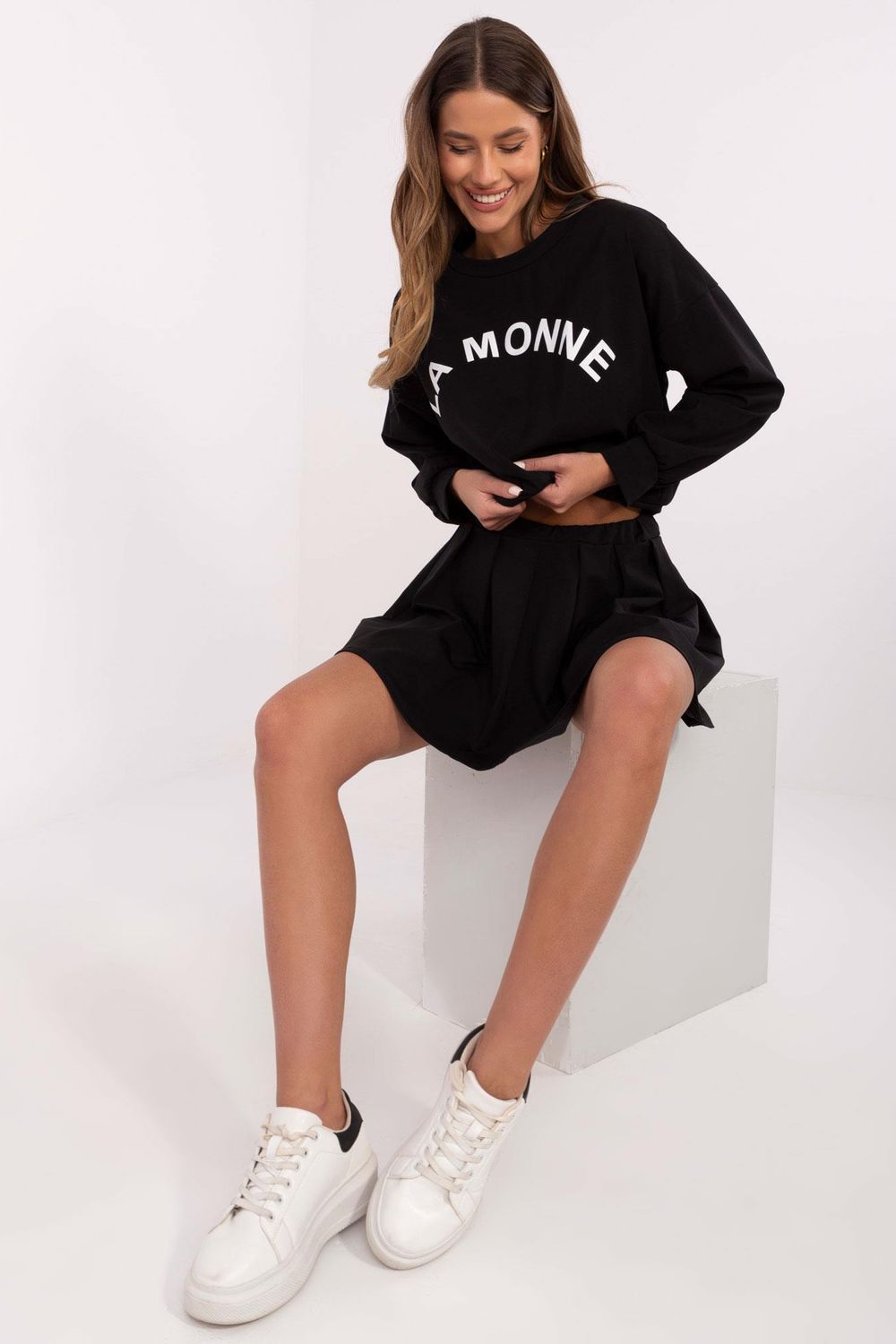 Pleated skirt