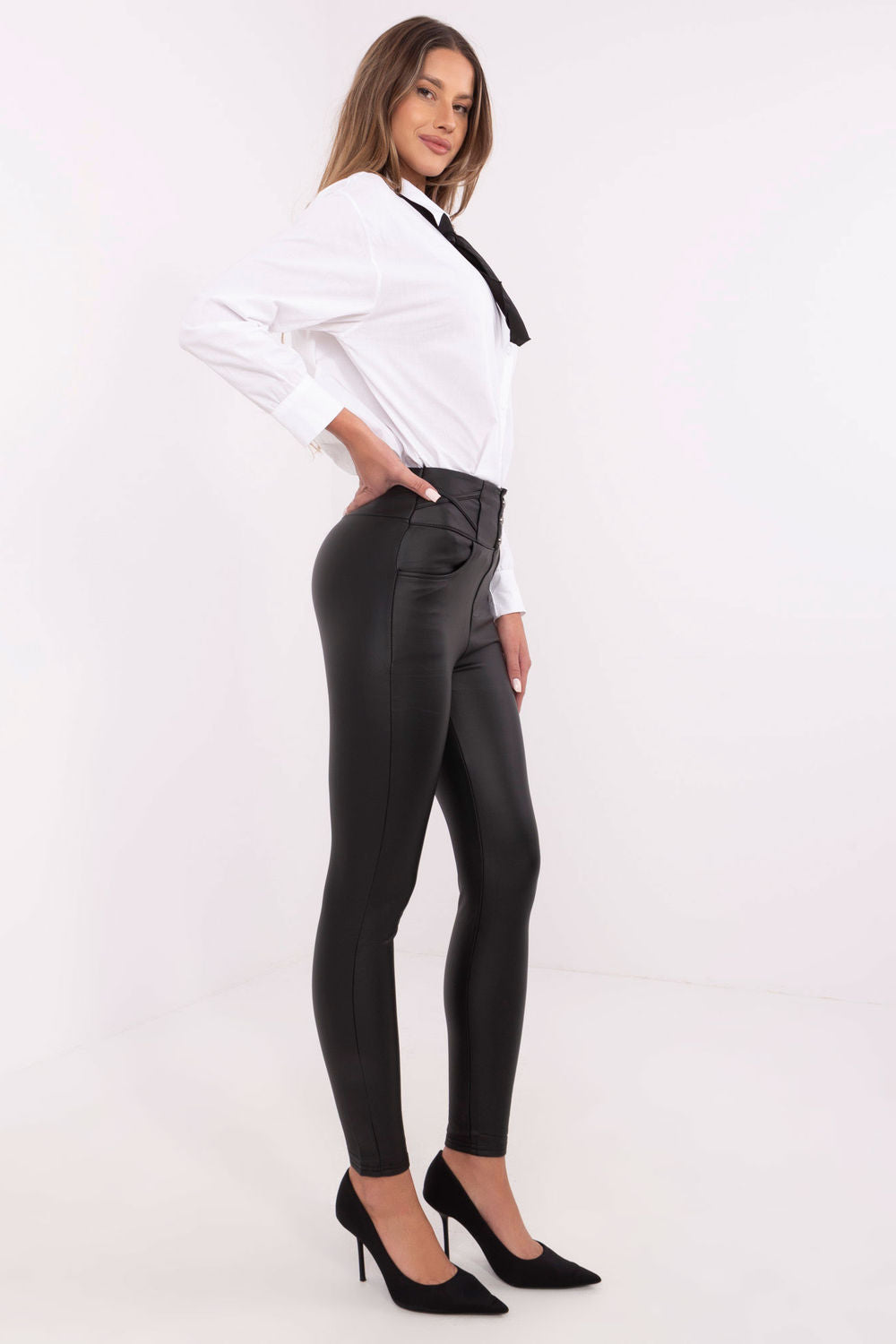 Elastic trousers from Nm
