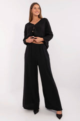 Fitted trousers