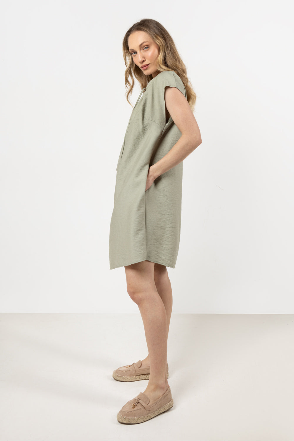 Elegant dress from Awama