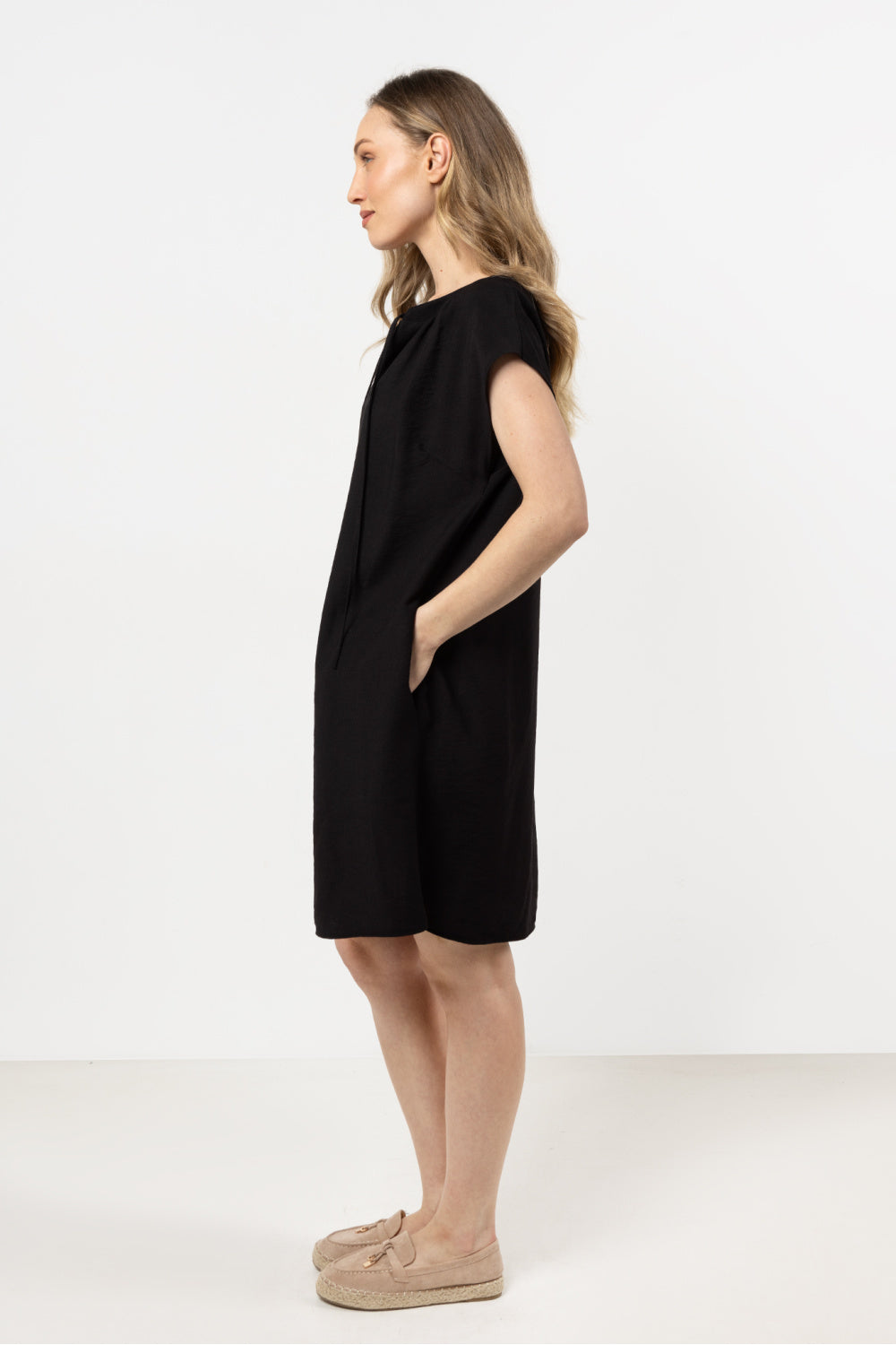 Elegant dress from Awama