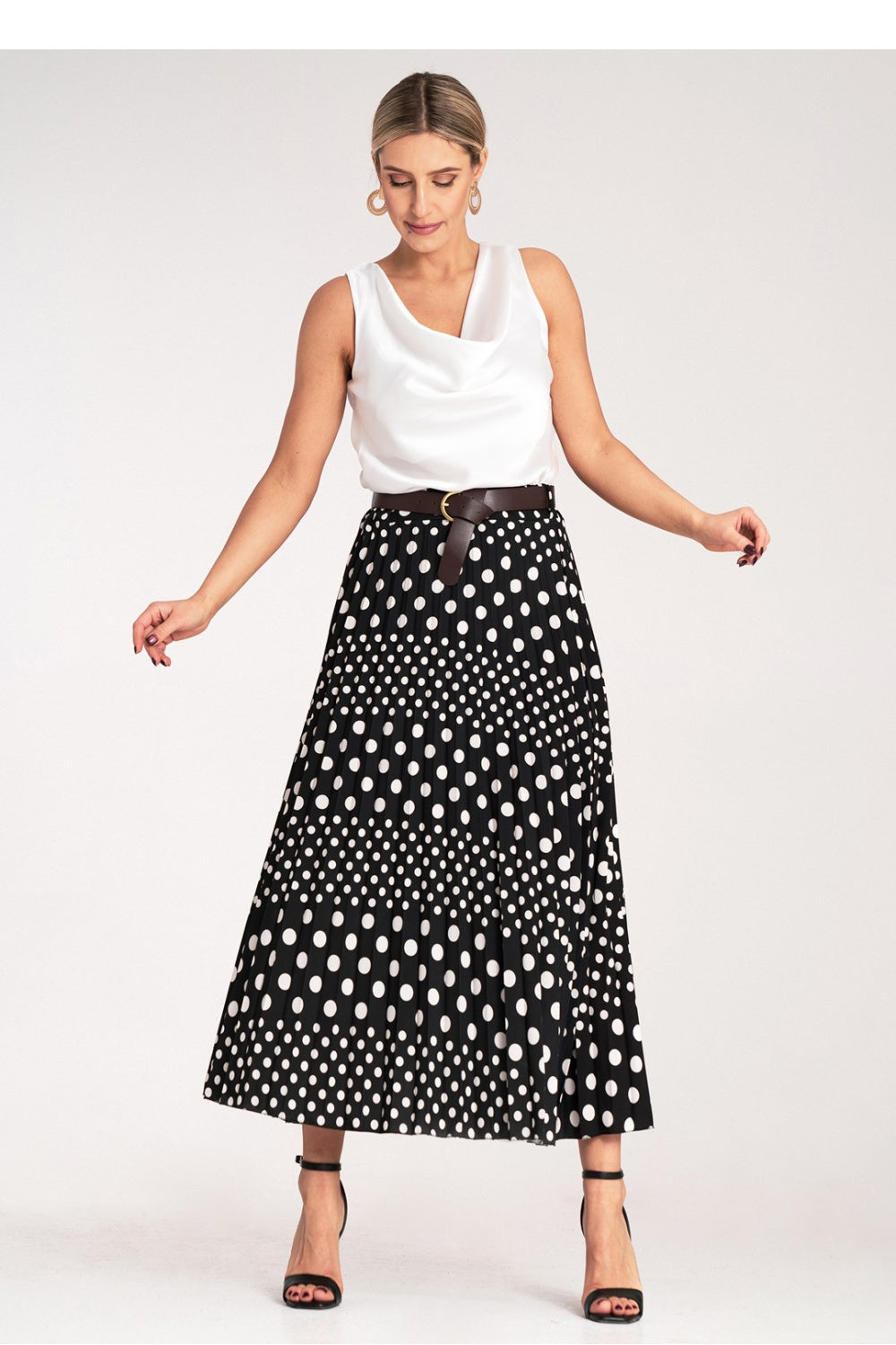 Pleated skirt