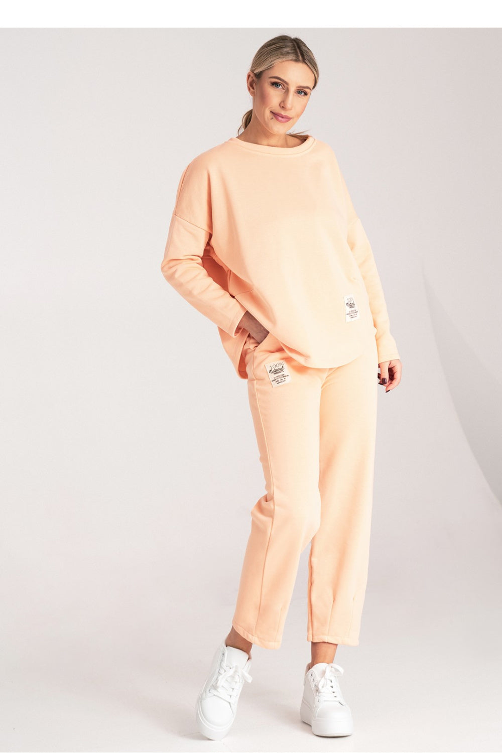 Loose trousers