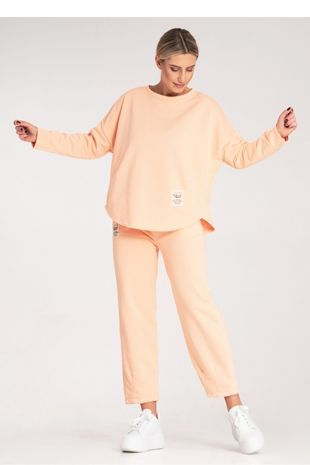 Loose trousers
