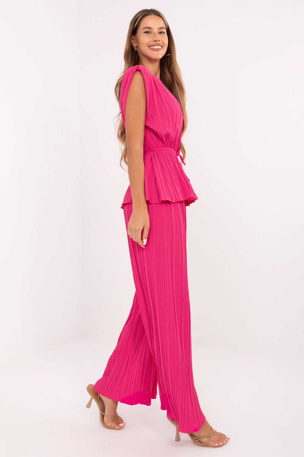 Pleated trousers