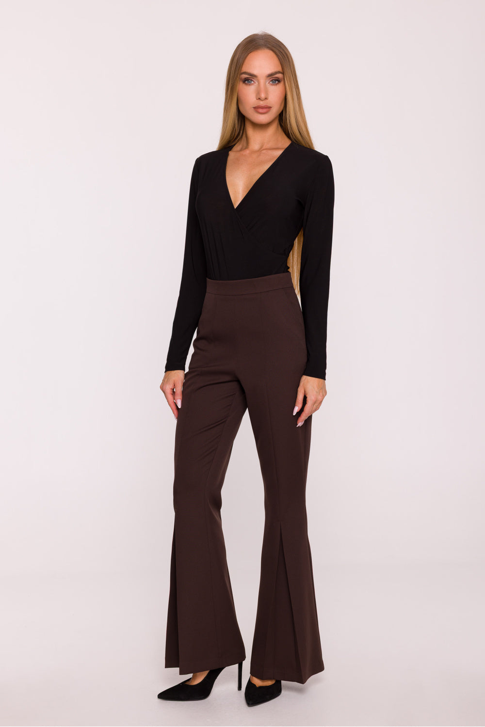 Fitted trousers