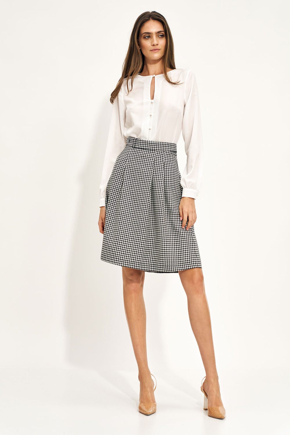 Expandable skirt