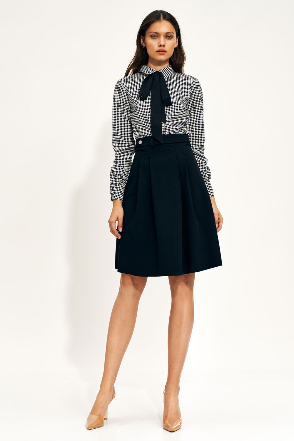 Expandable skirt
