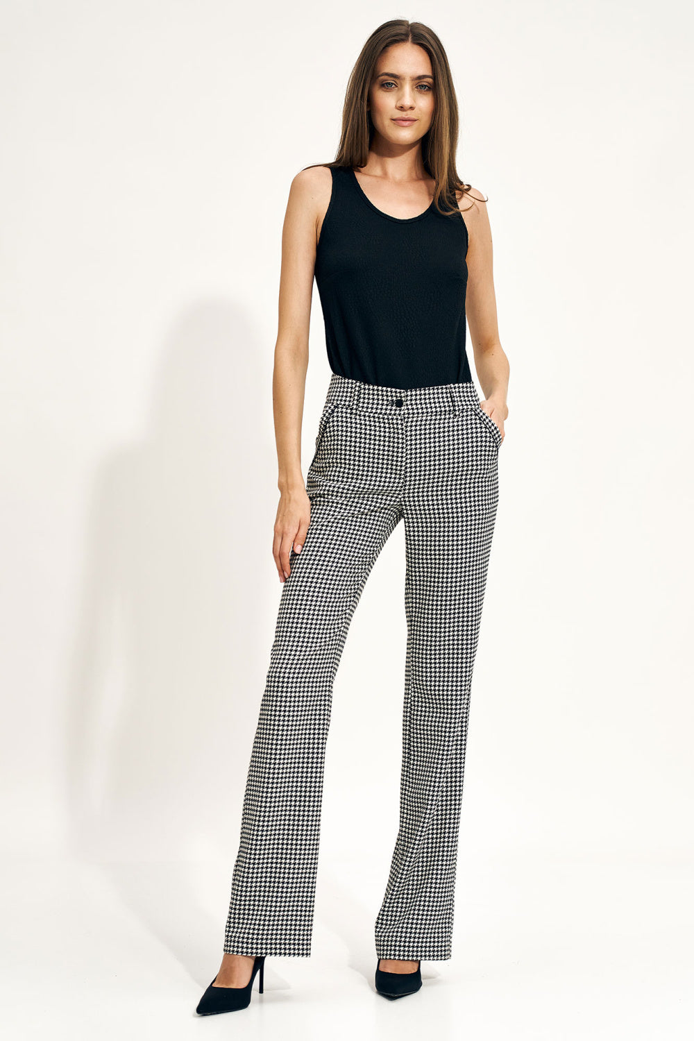 Fitted trousers