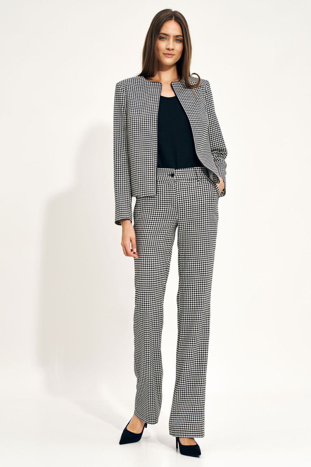 Fitted trousers