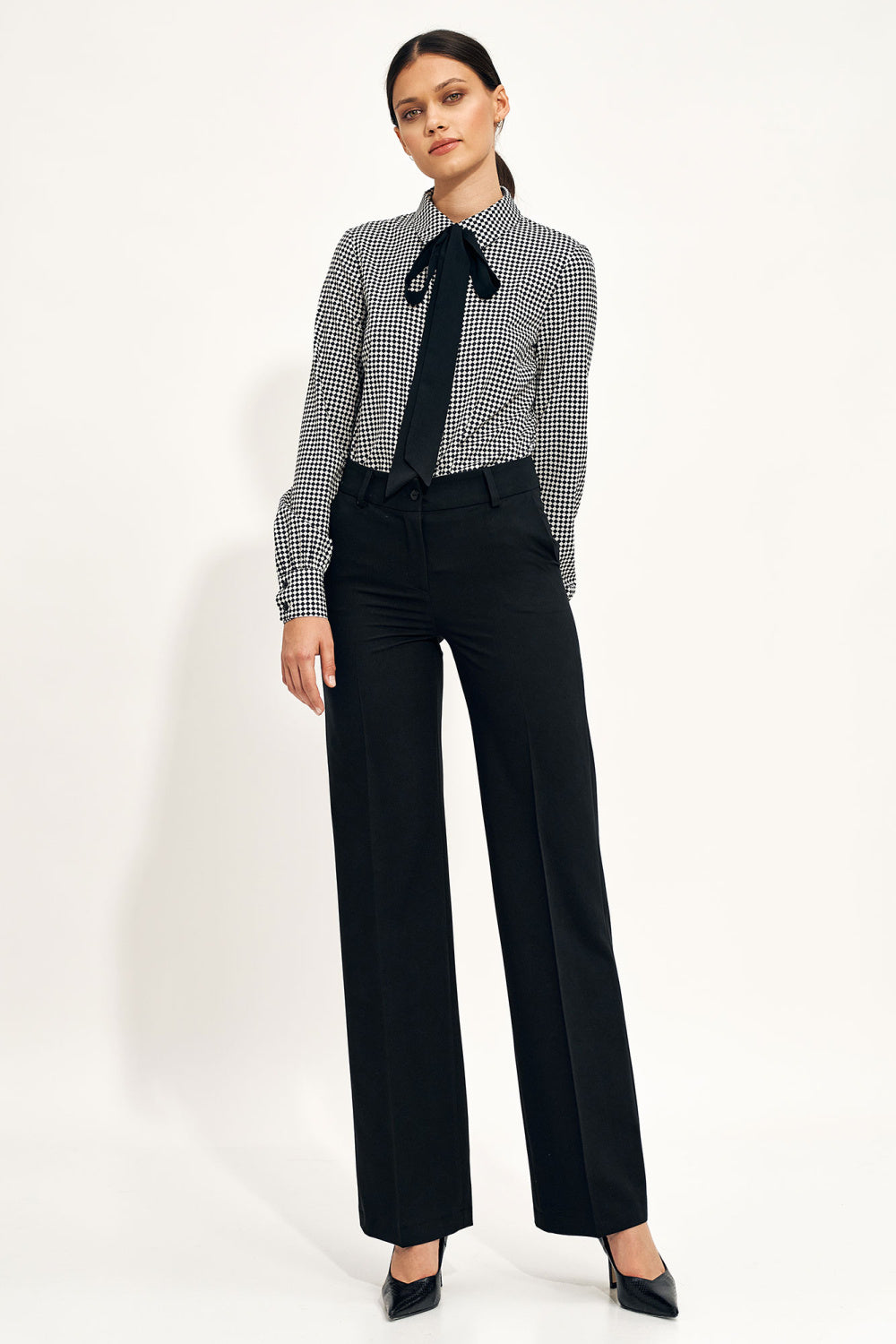Wide leg trousers