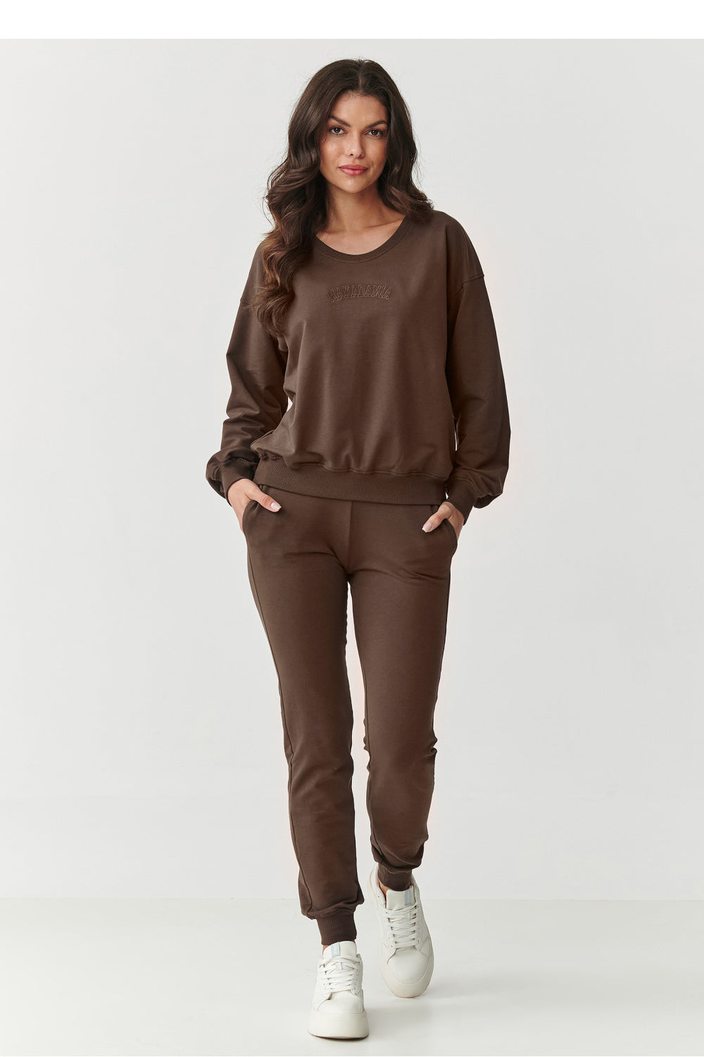Fitted trousers