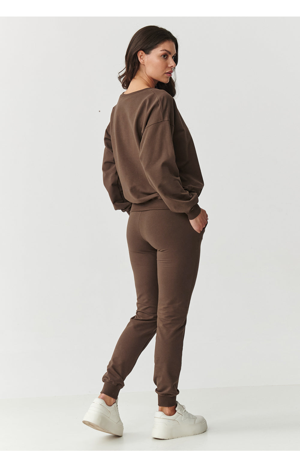 Fitted trousers