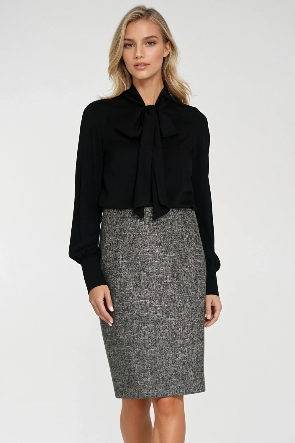Fitted skirt
