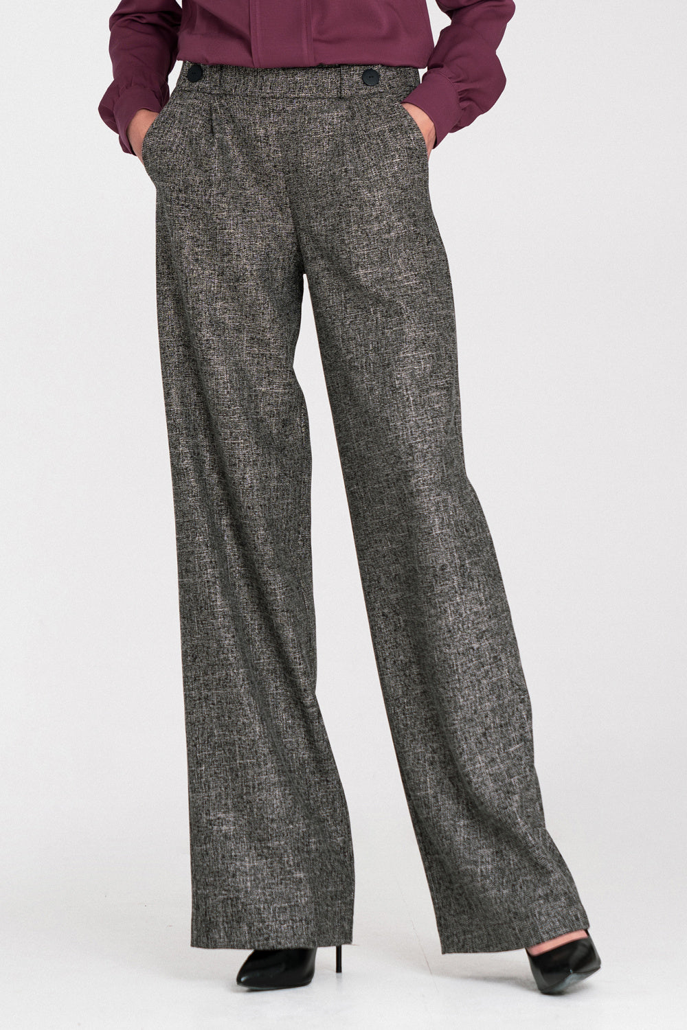 Relaxed trousers
