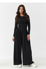Fitted trousers