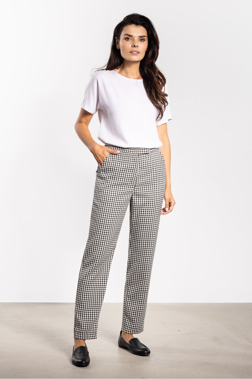 Fitted trousers