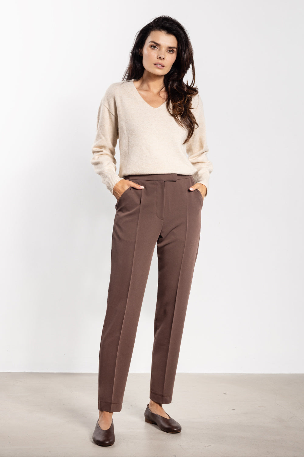 Elegant trousers from Awama