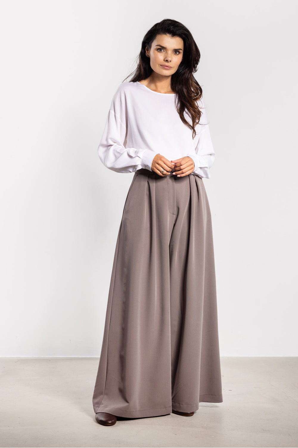 Wide-leg trousers from Awama