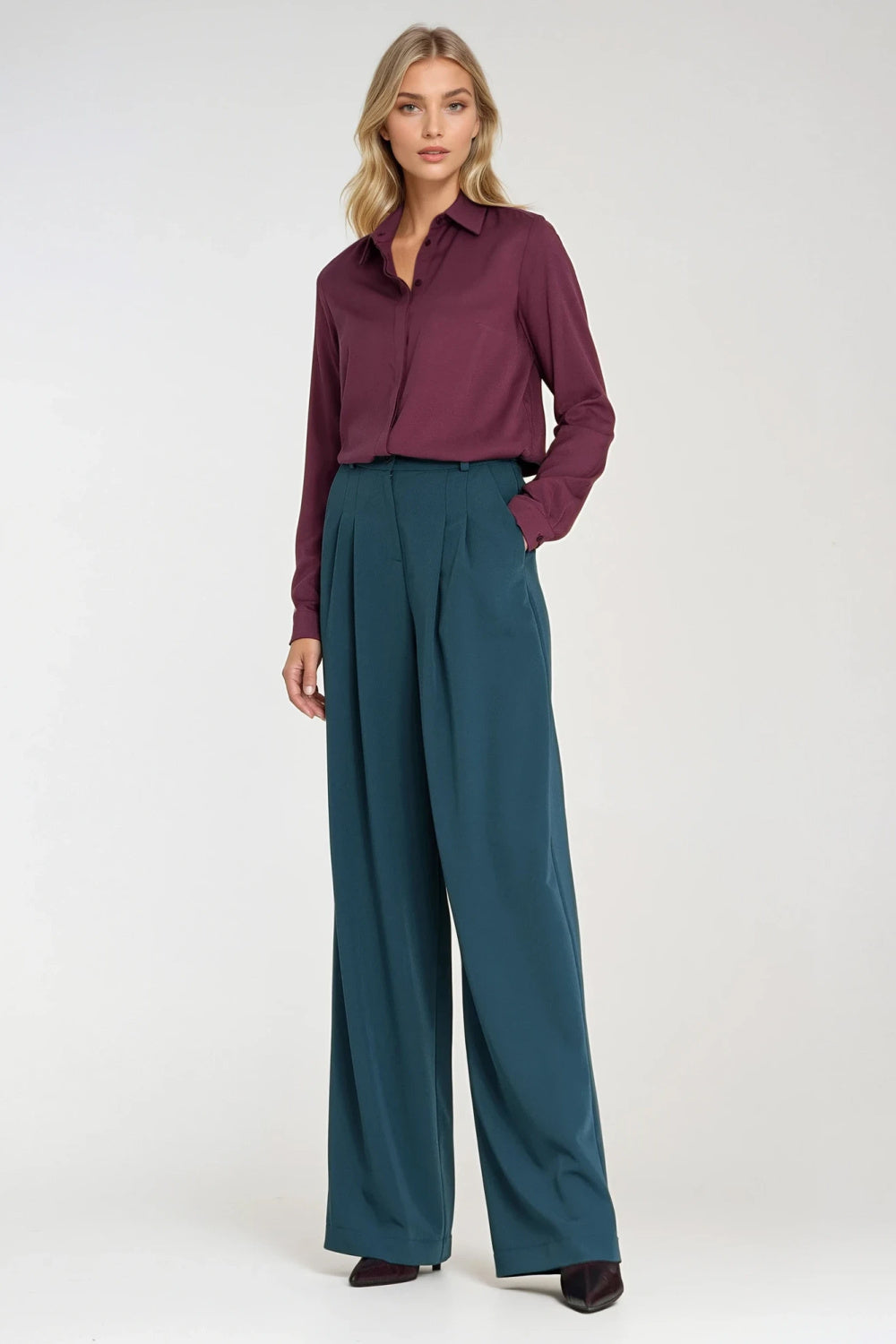 Relaxed trousers