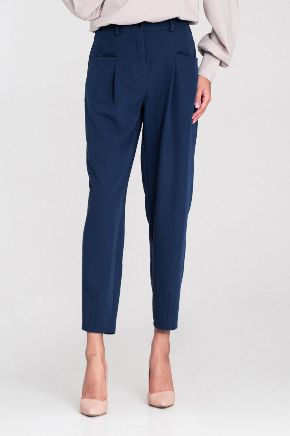 Oversized trousers