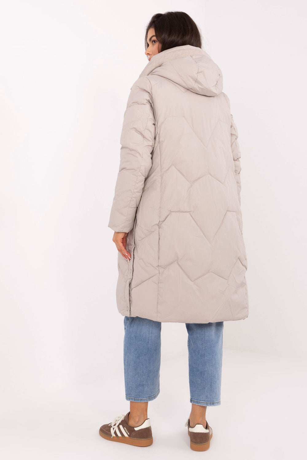 Lightweight coat