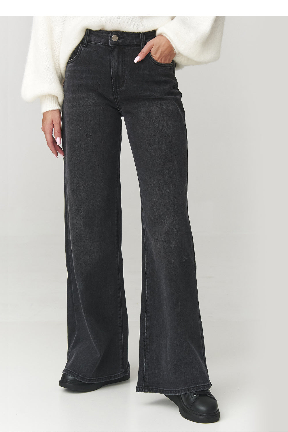 Denim trousers
