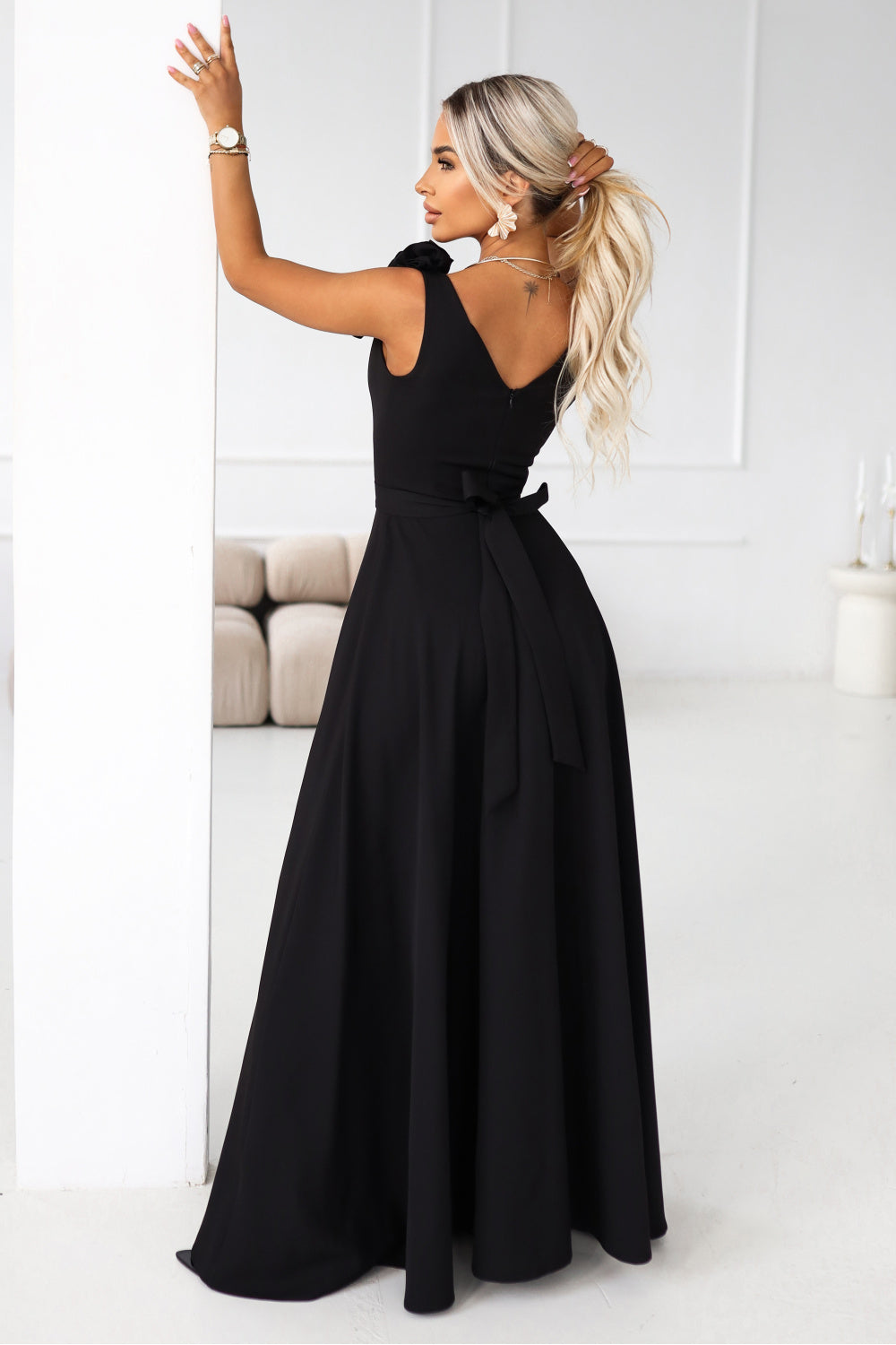 Fitted evening dress
