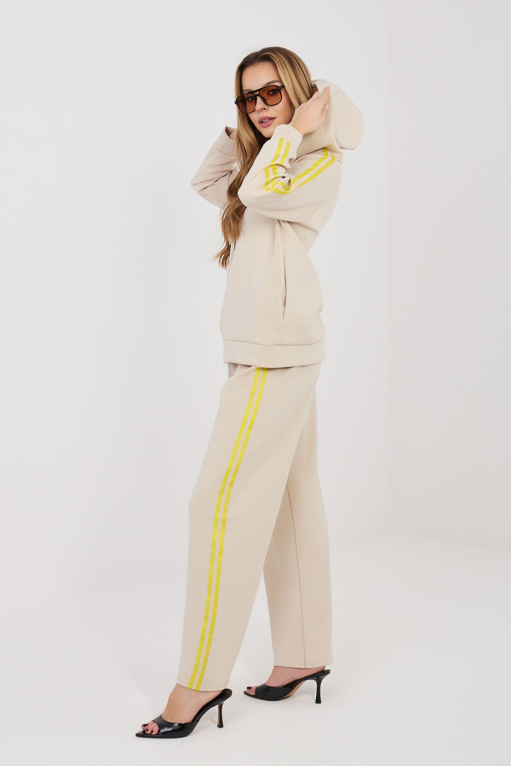 Smooth trousers