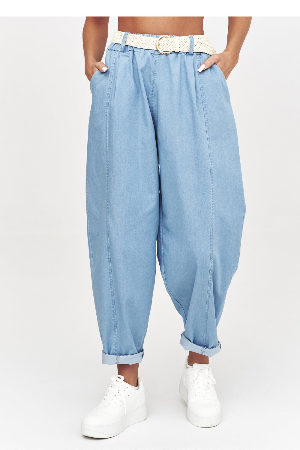 Loose trousers