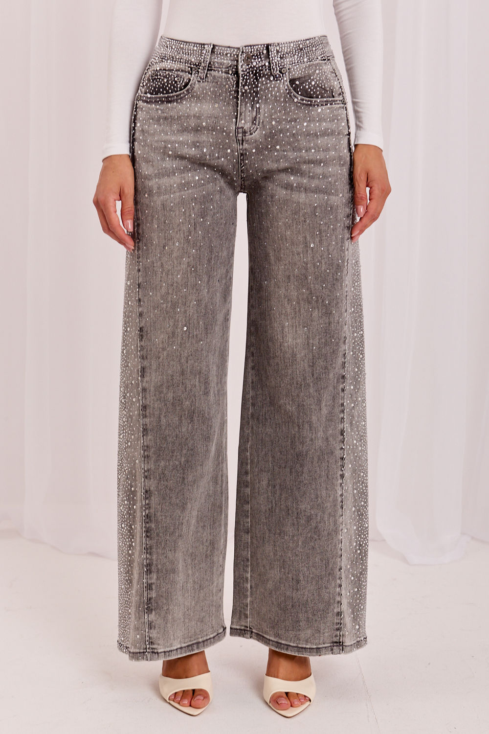 Wide-leg trousers