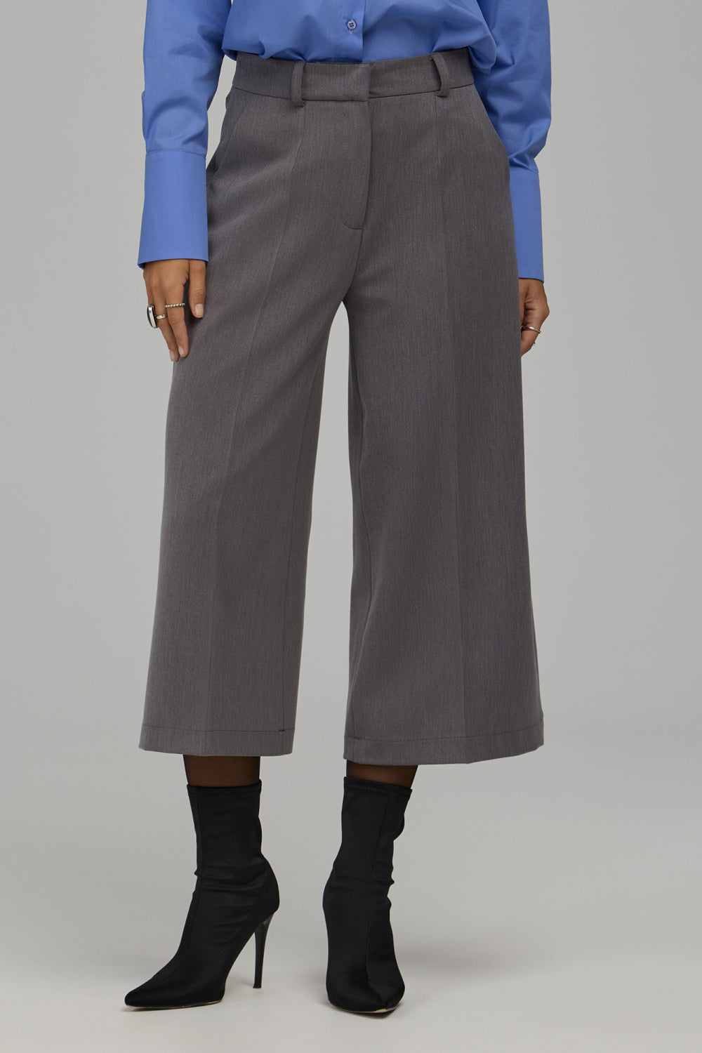 Cropped trousers
