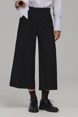 Cropped trousers