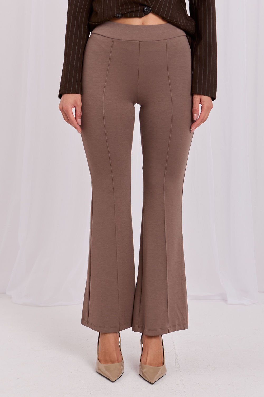 Red high-waisted soft trousers