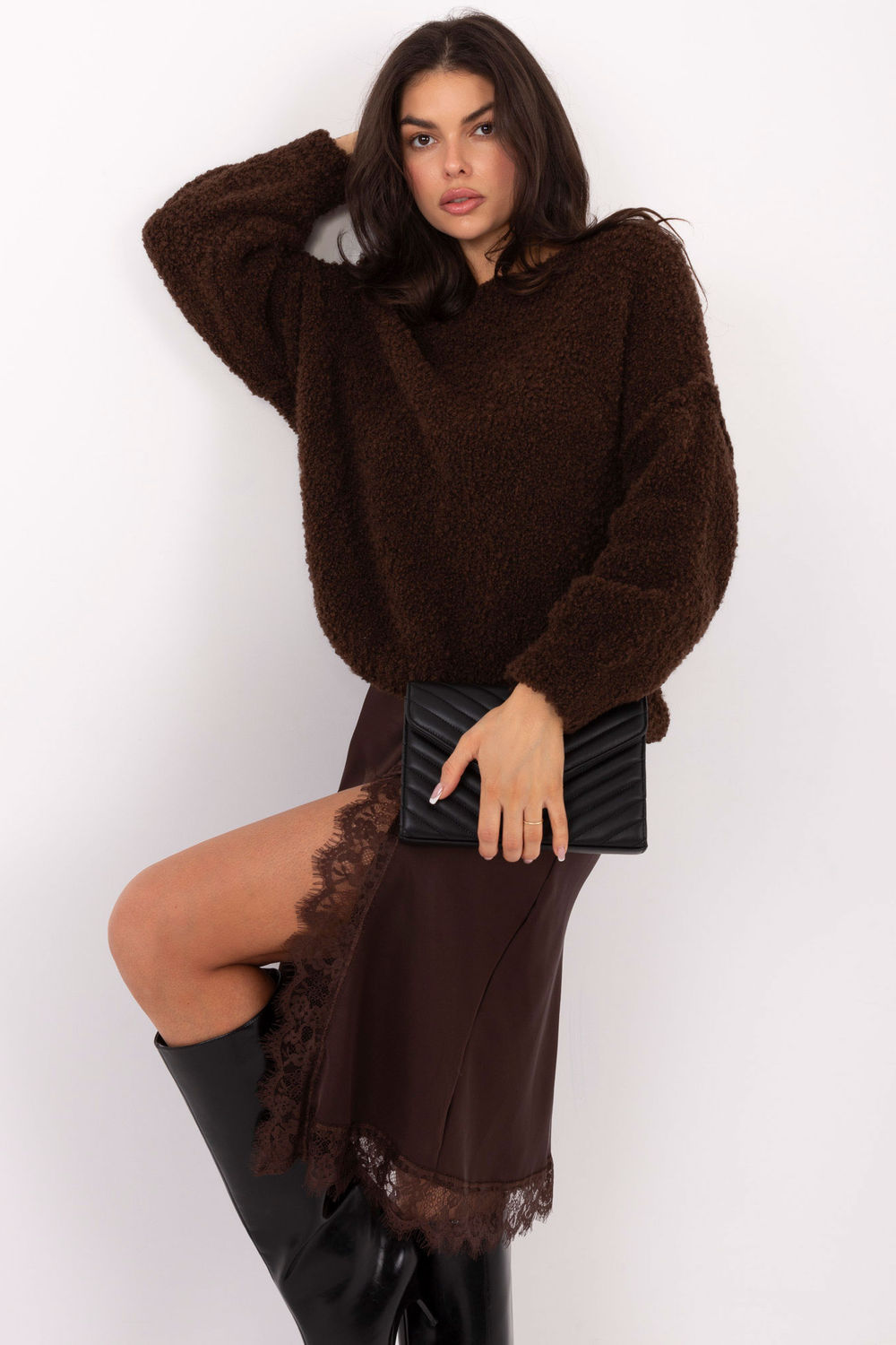 Beige long-sleeve wool jumper