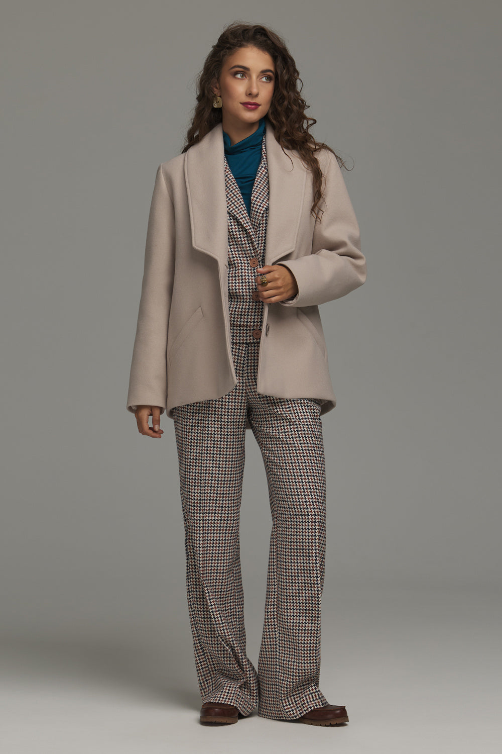Polyester coat