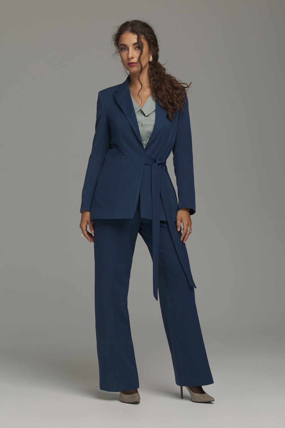Grey buttoned elegant jacket