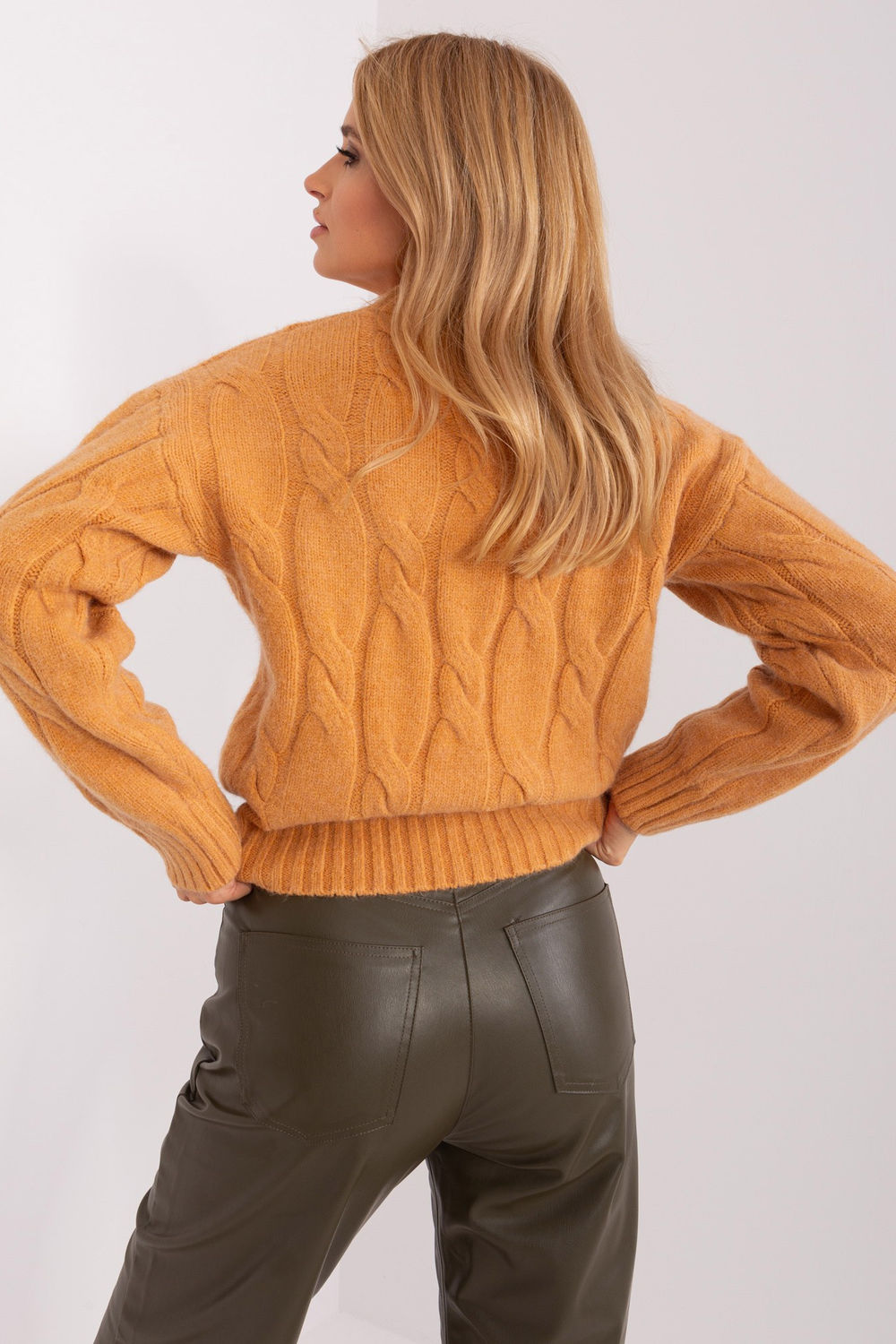 Knitted jumper