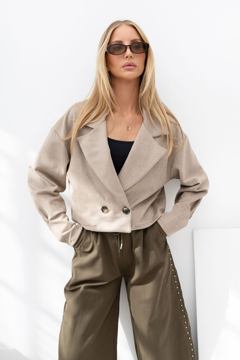 Beige puff-sleeve suede coat
