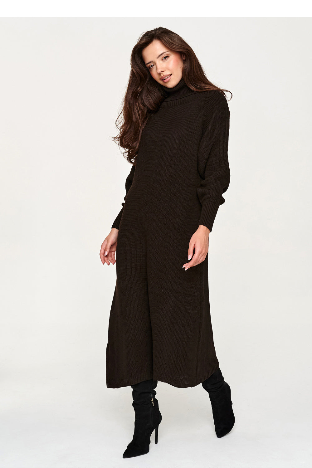 Brown knit dress