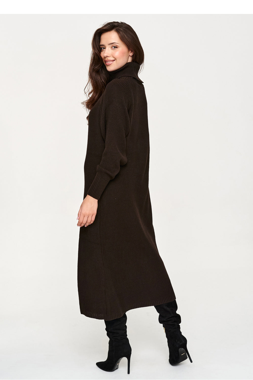 Brown knit dress