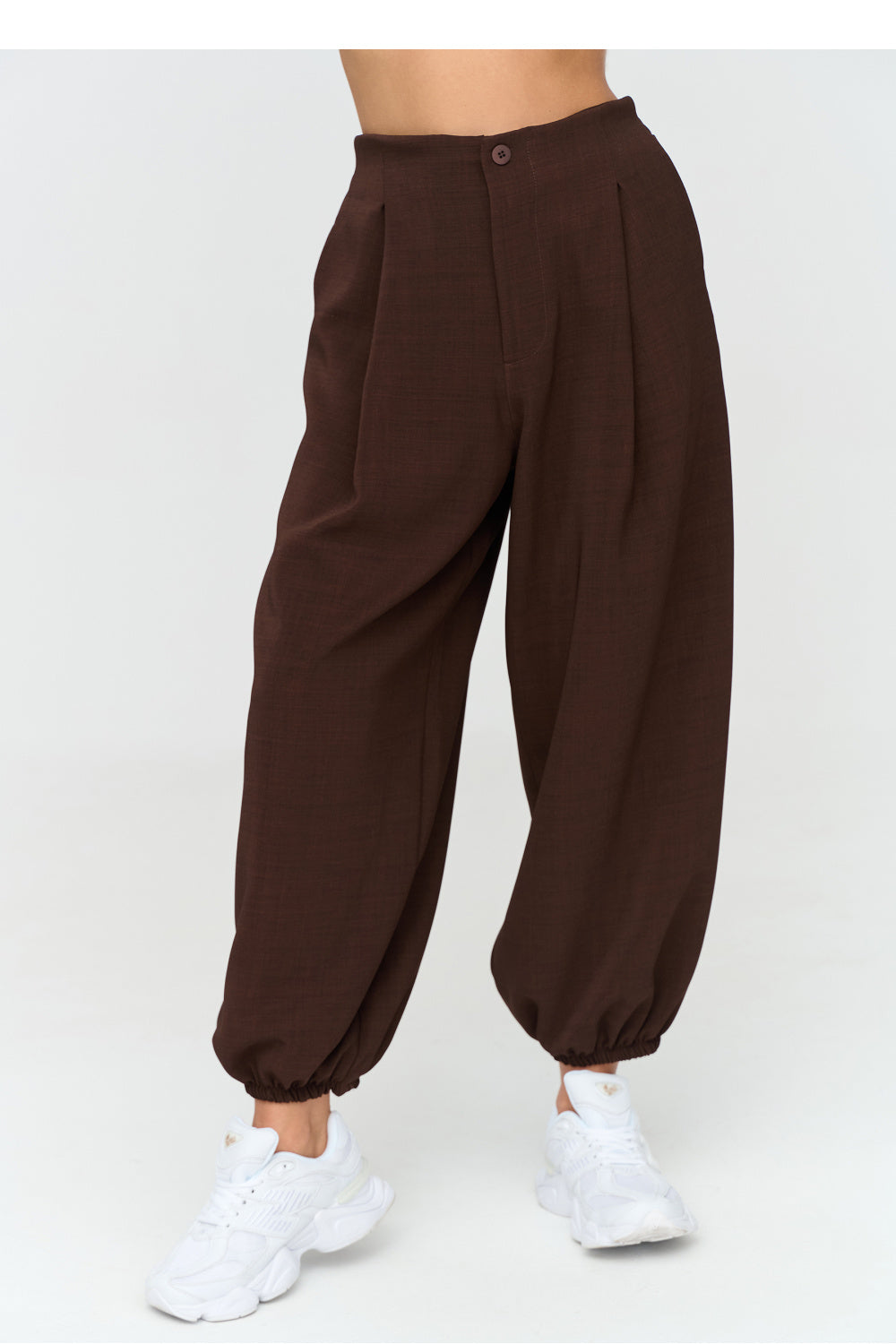 Buttoned elastic trousers
