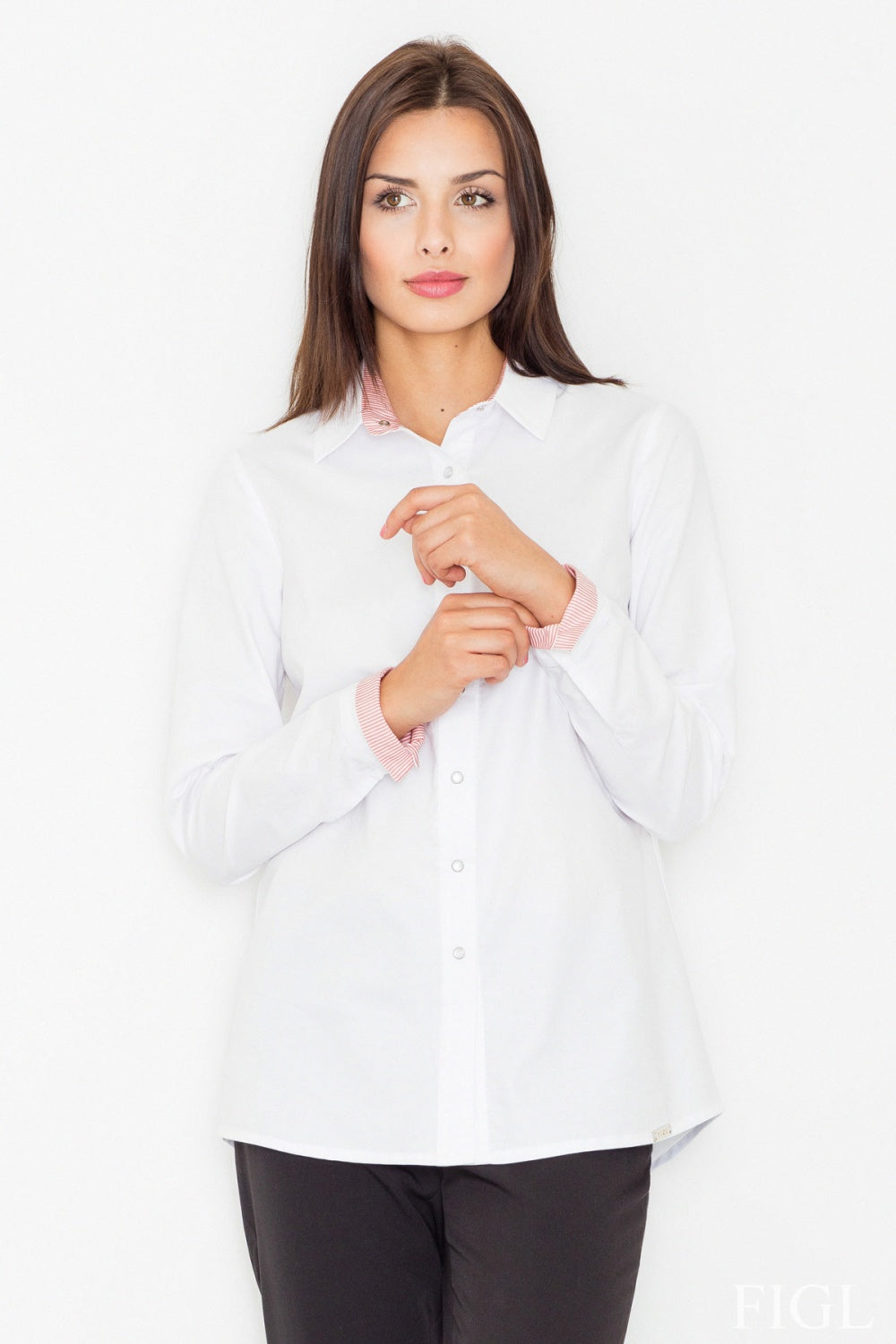 Contrasting shirt