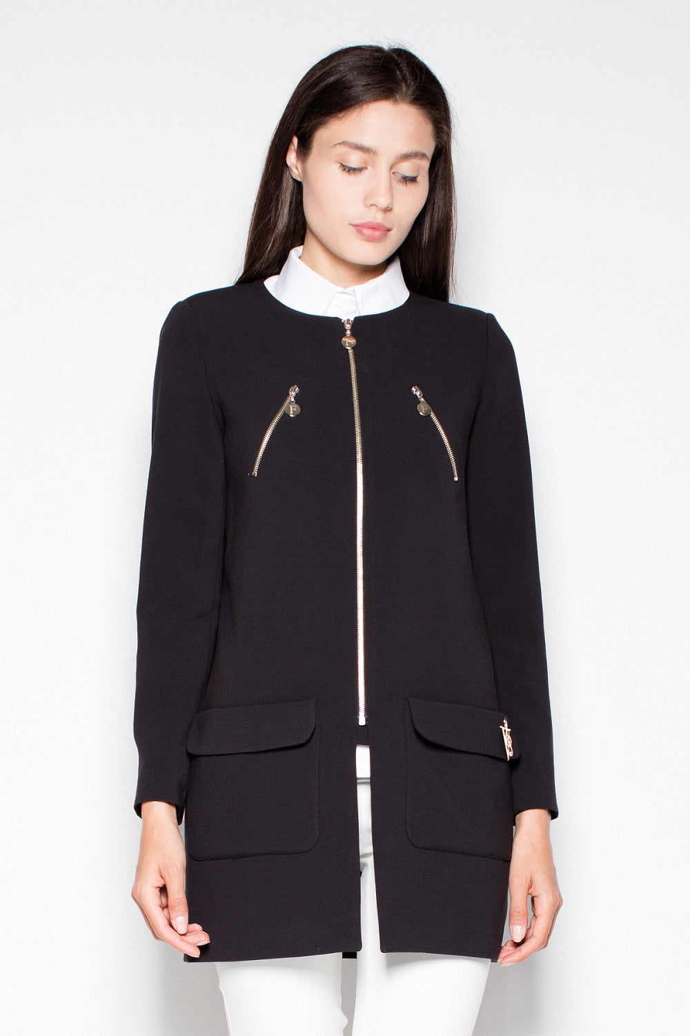 Straight coat