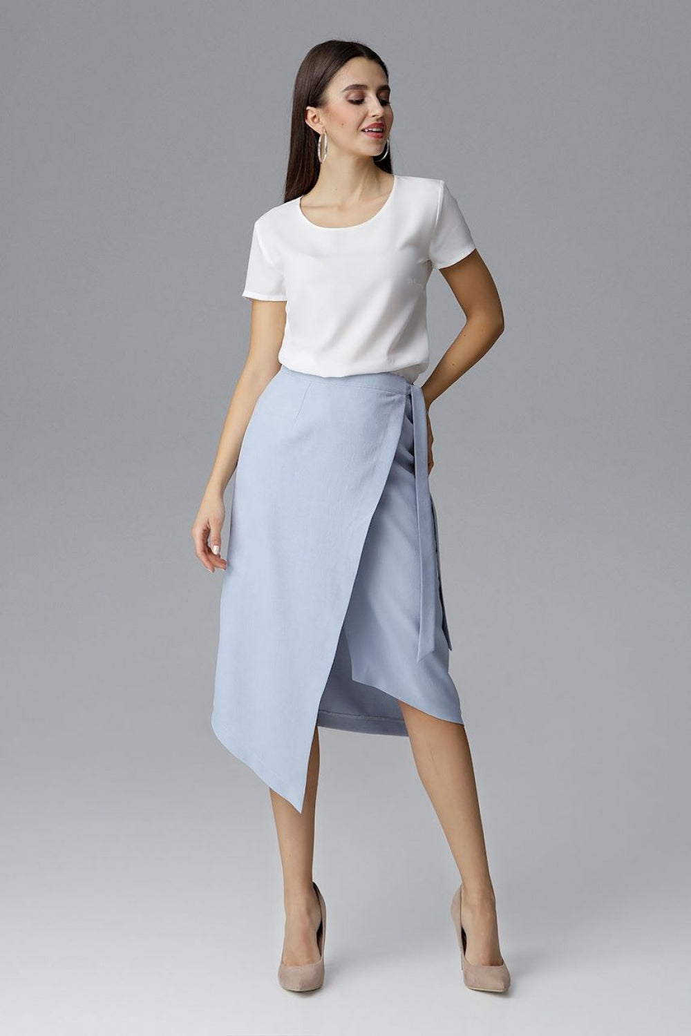 Asymmetrical skirt