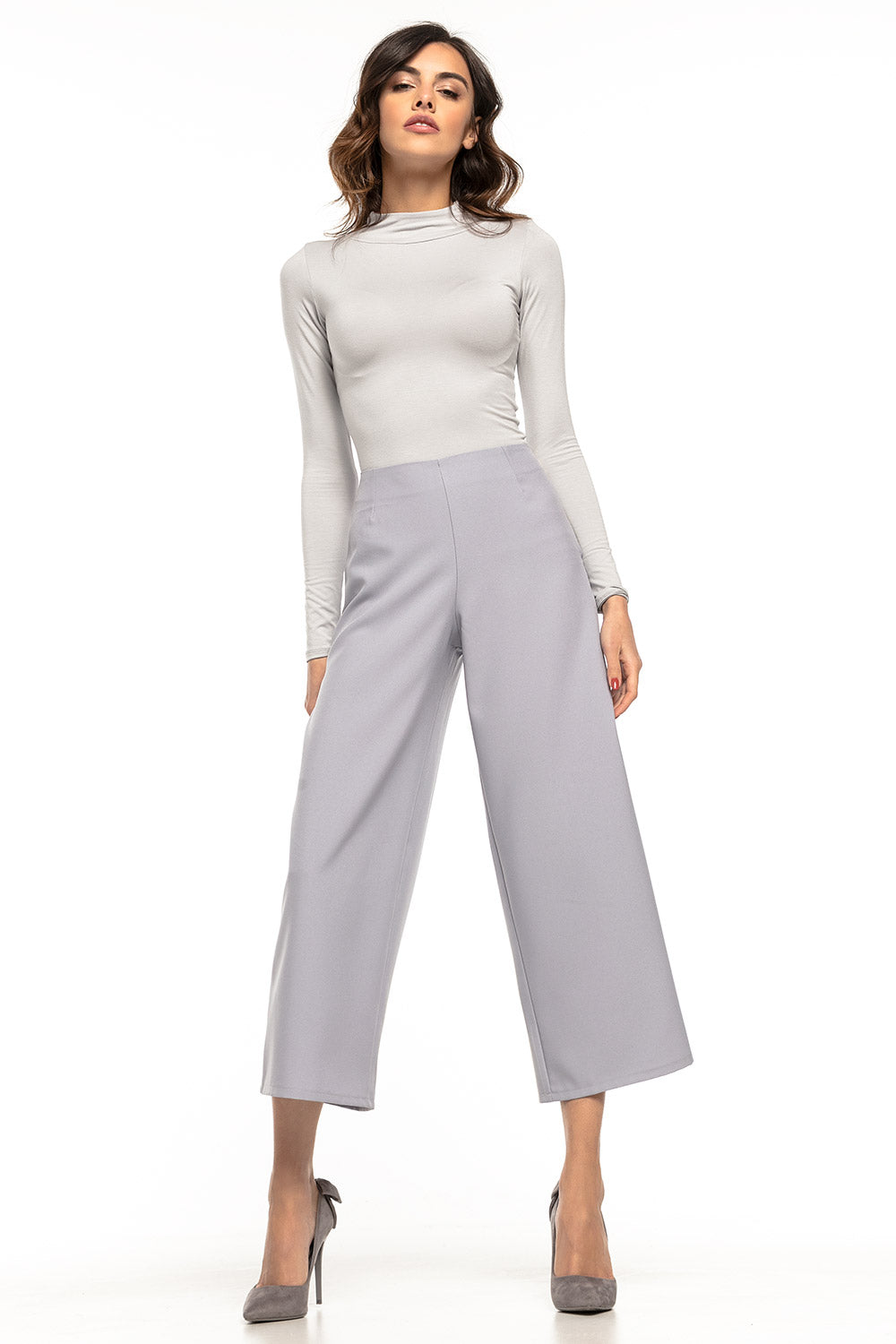 Wide-leg trousers